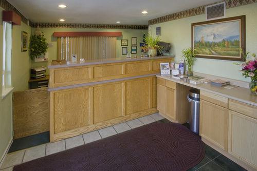 Americas Deluxe Inn- 2* Marysville