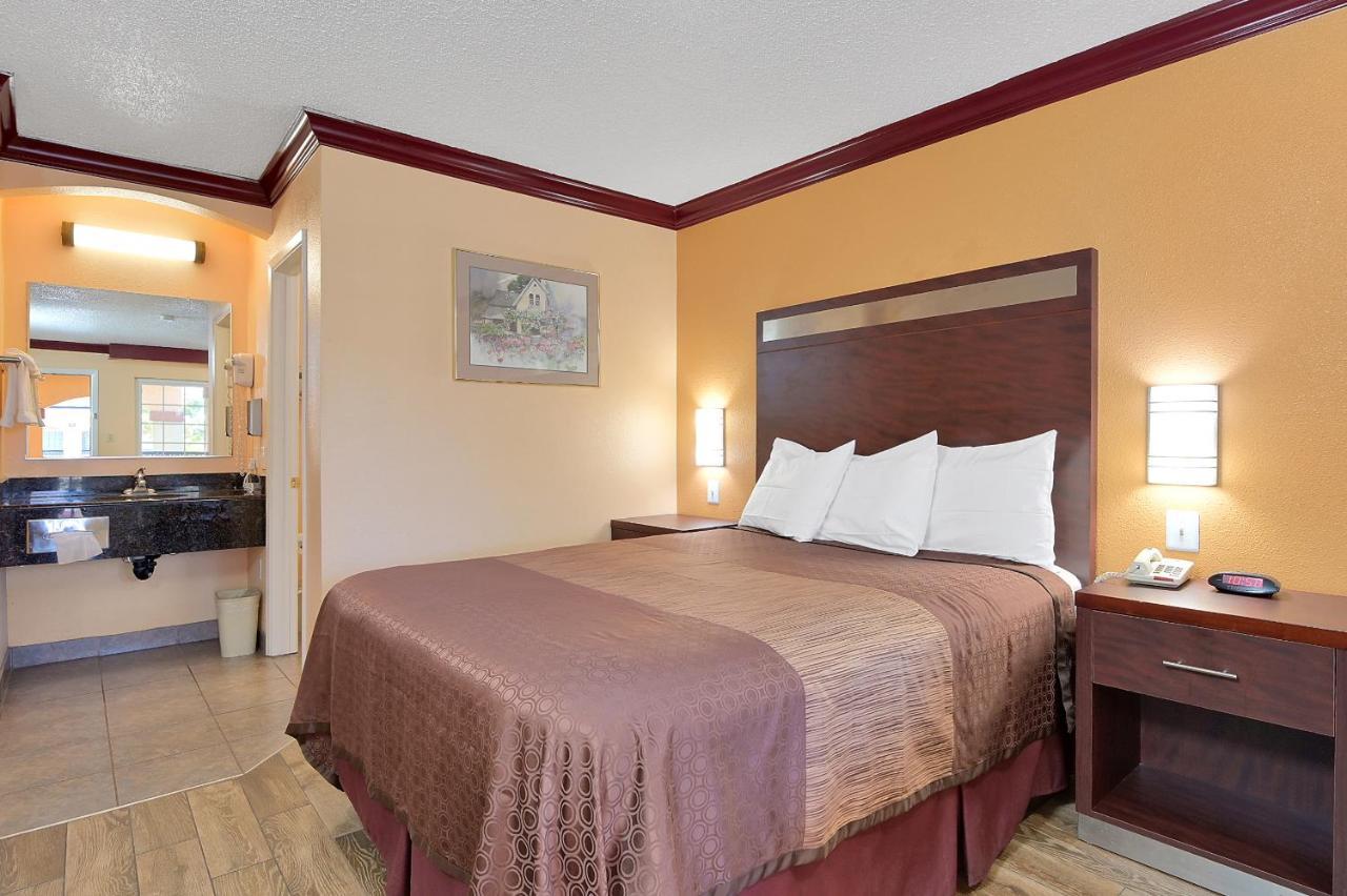 Motel Americas Deluxe Inn-