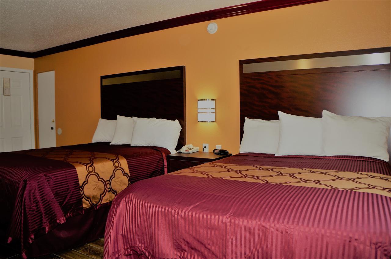 Americas Deluxe Inn- Motel 2*