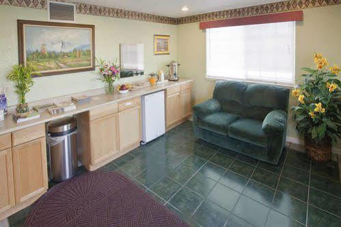 Motel Americas Deluxe Inn- Marysville